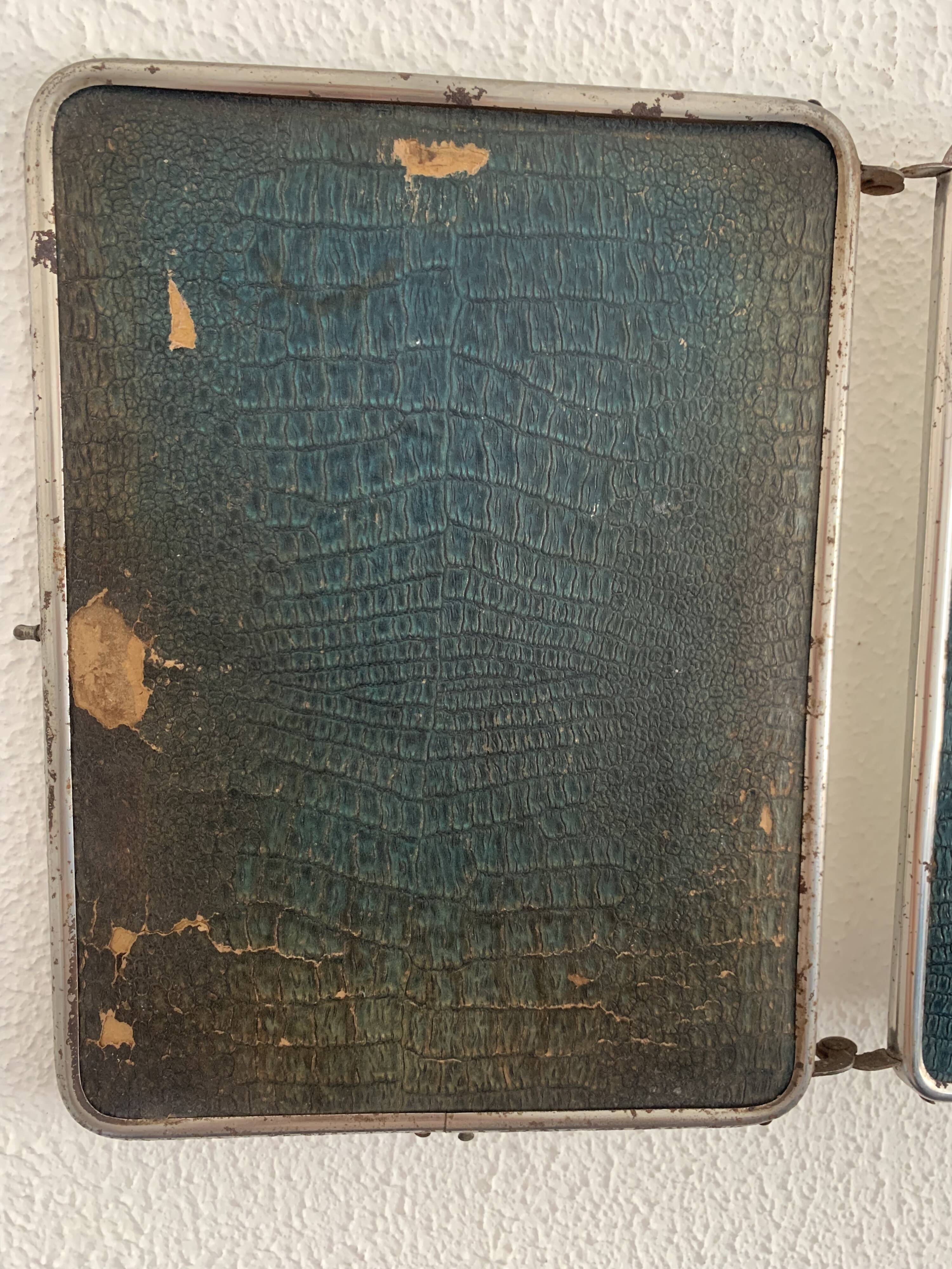 Vintage 1950s barber's triptych beveled duck mirror - 24 x 58 cm