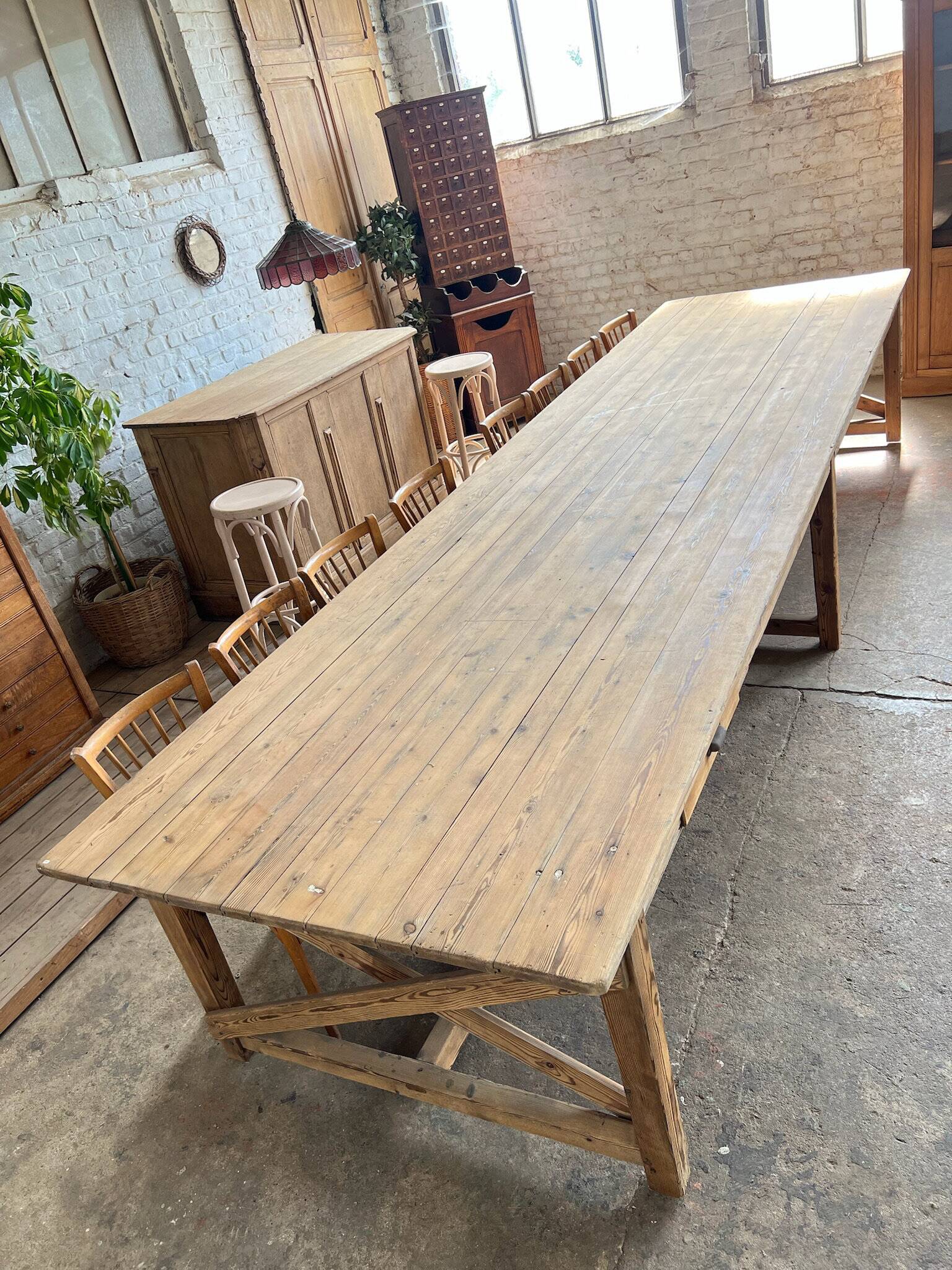 Ancienne grande table de travail