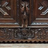 Buffet deux-corps style Renaissance Italienne en chene massif