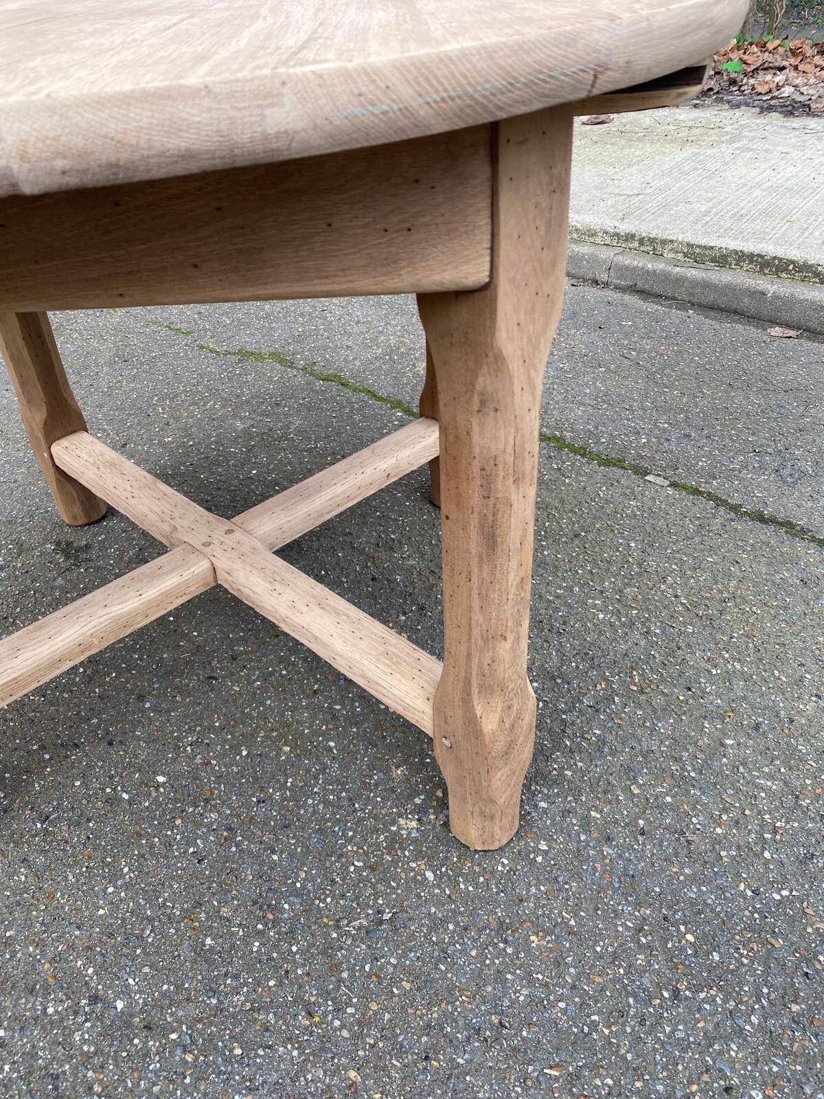 Renovated round extendable farmhouse dining table in solid oak 110-155cm.