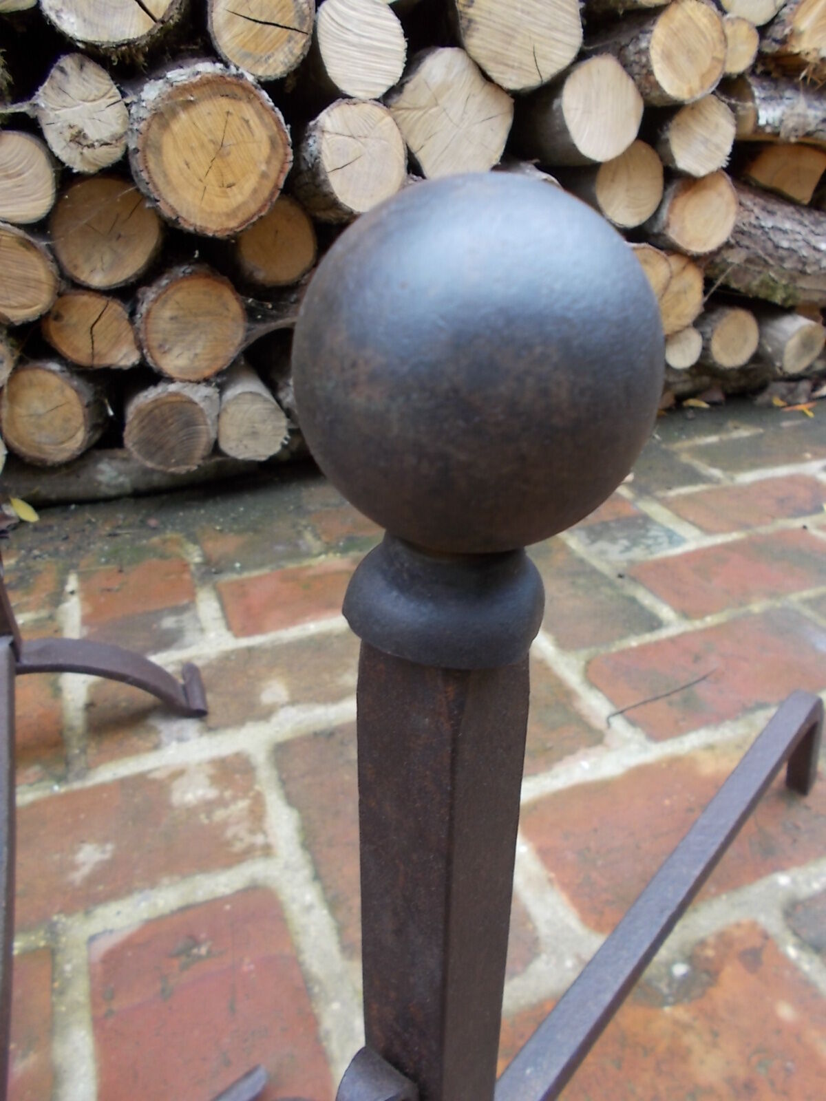 Pair of ball cast iron channels