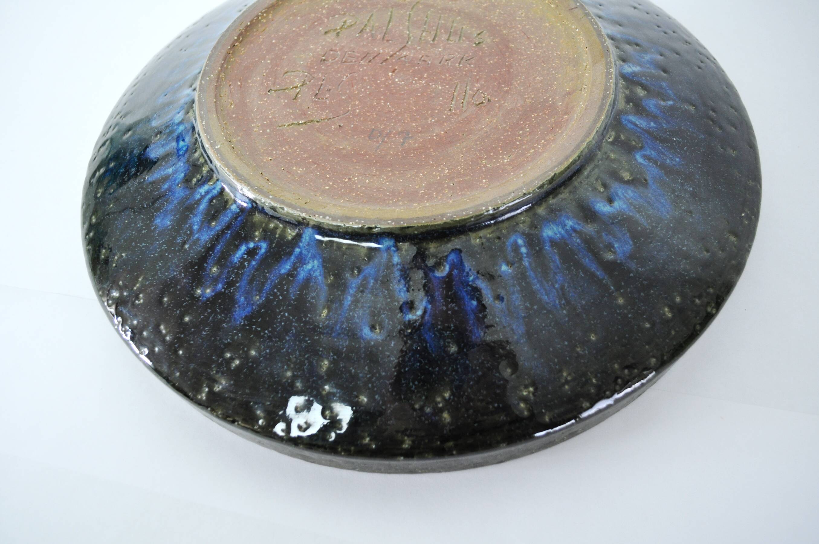 Large ceramic charger by Per Linnemann-Schmidt for Palshus, 1960s