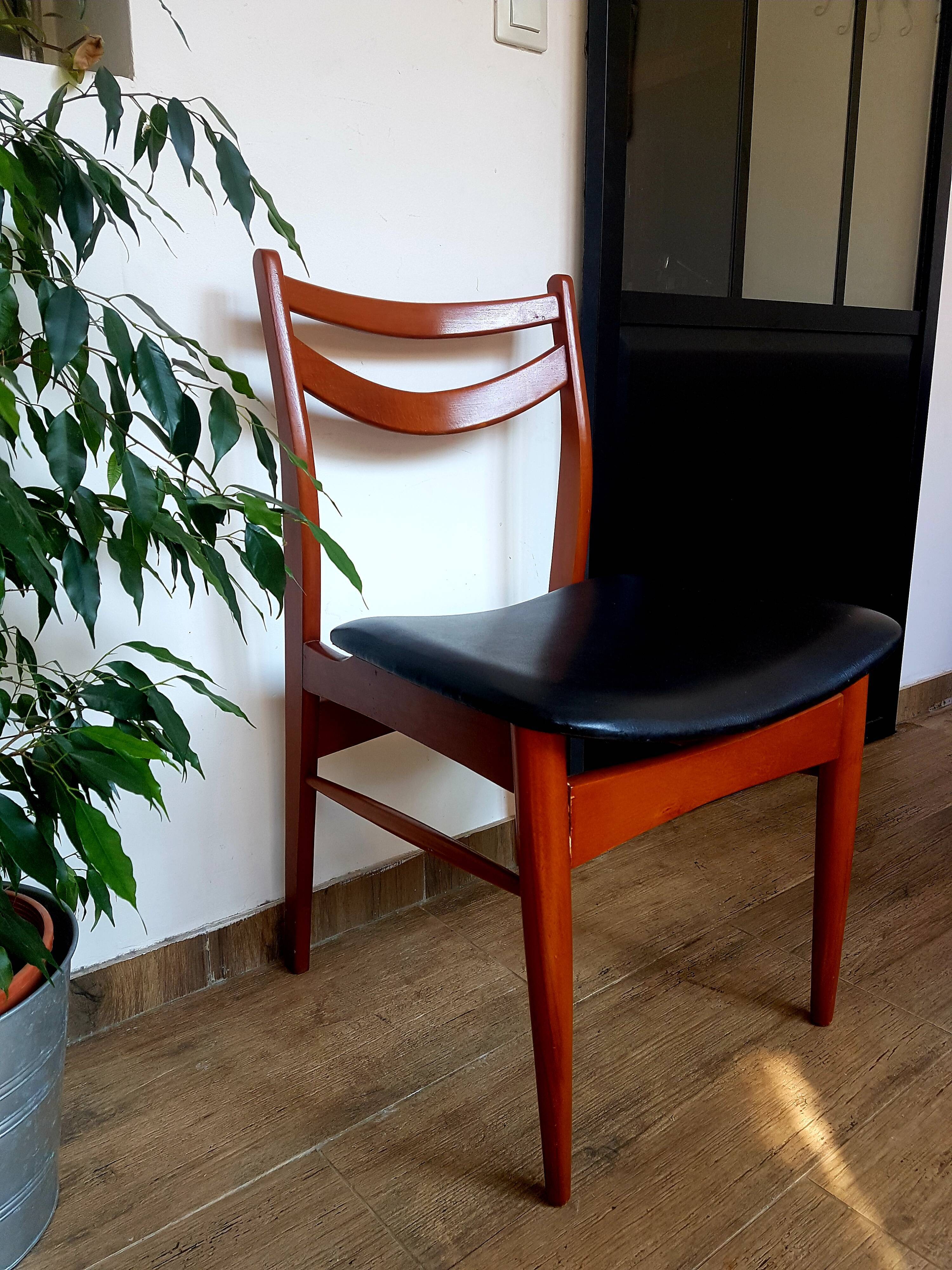 Scandinavian chair