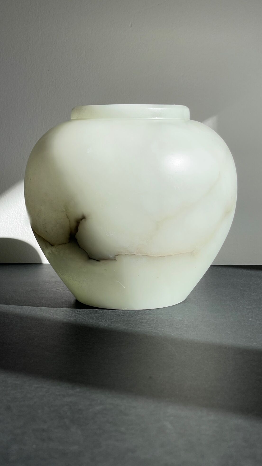 Vase shaped marble marble design 70s