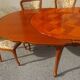 Table ovale avec rallonges, style Louis XV