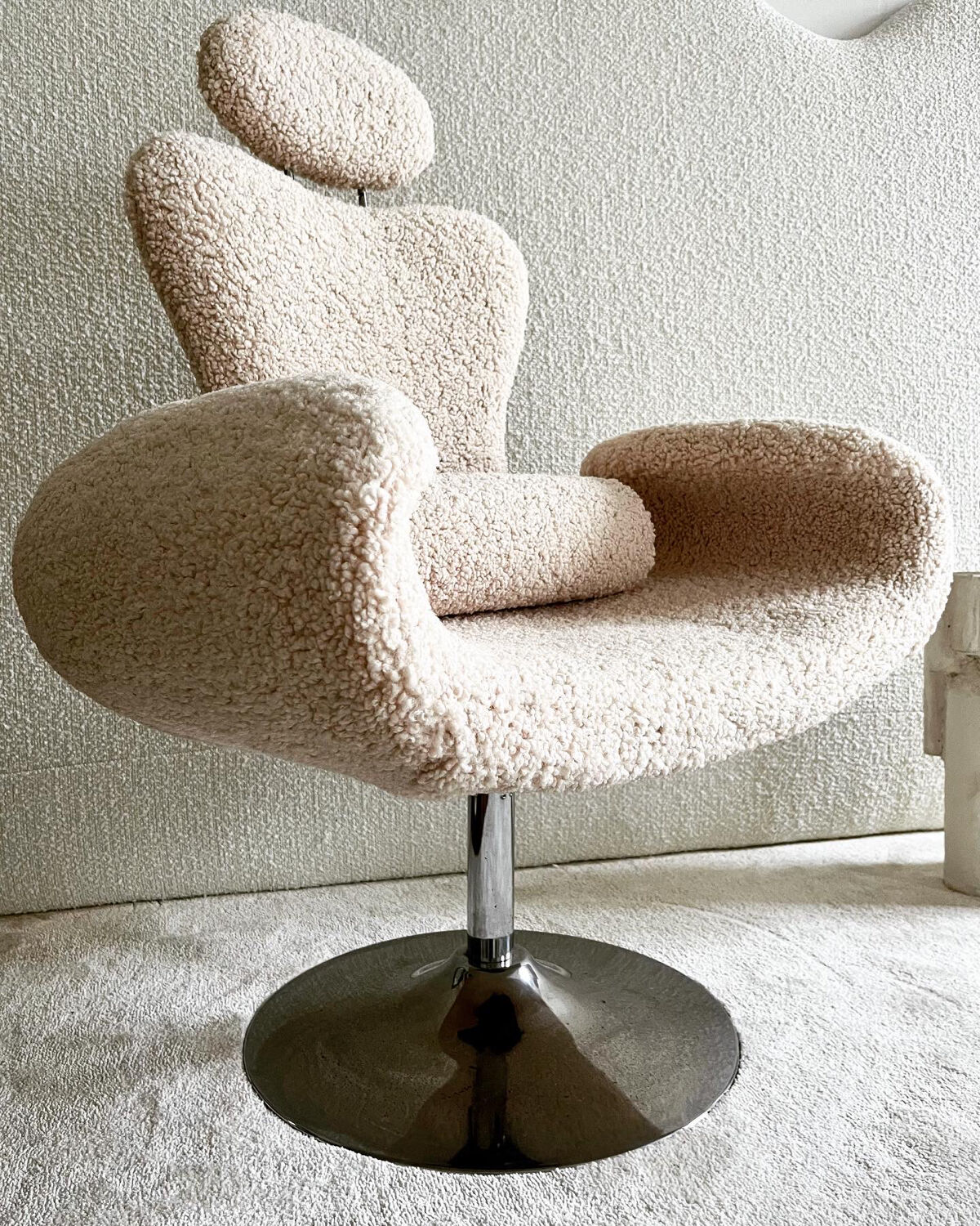 Vintage design armchair