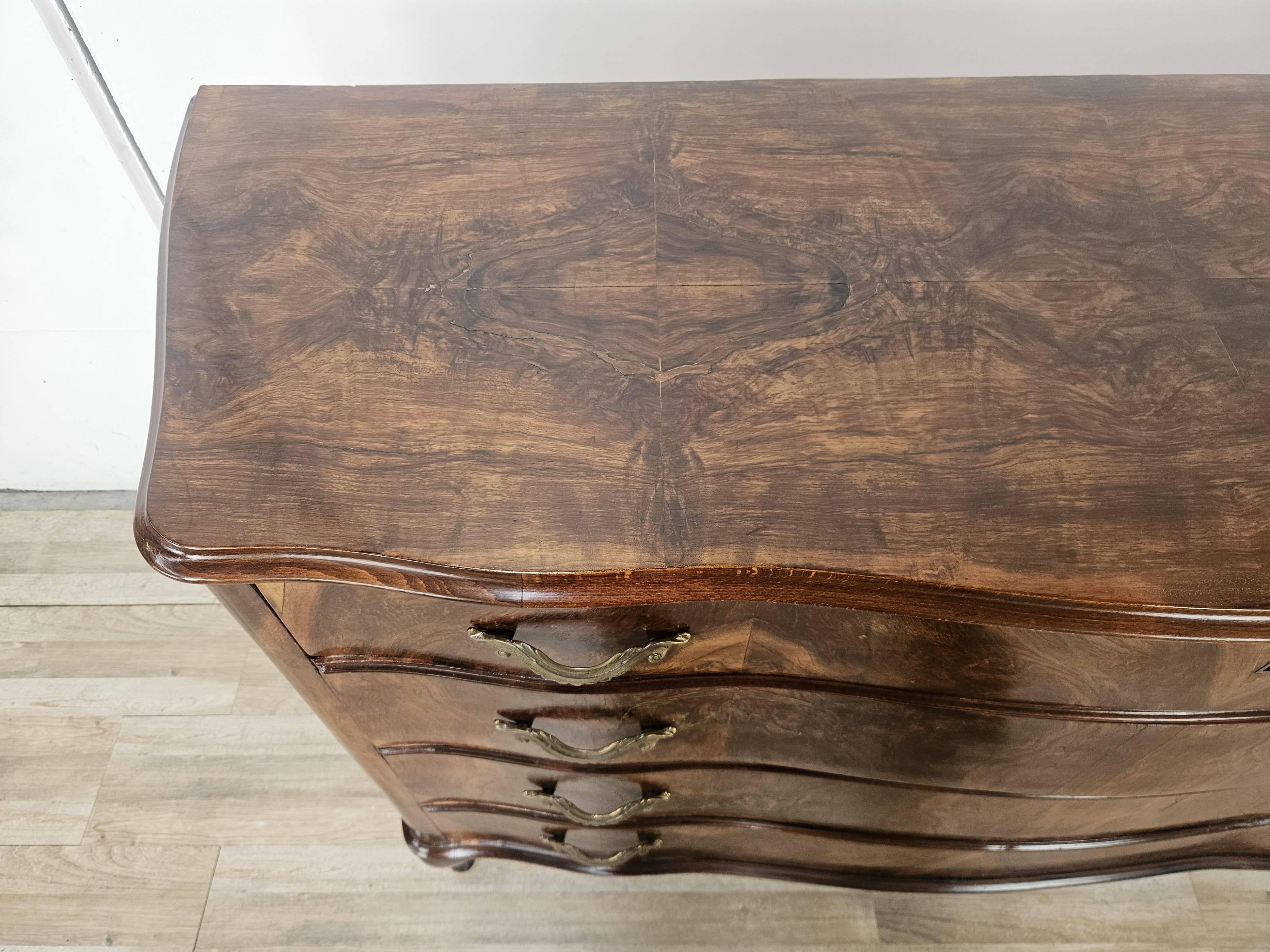 Chippendale chest of drawers in walnut burl, 1940s