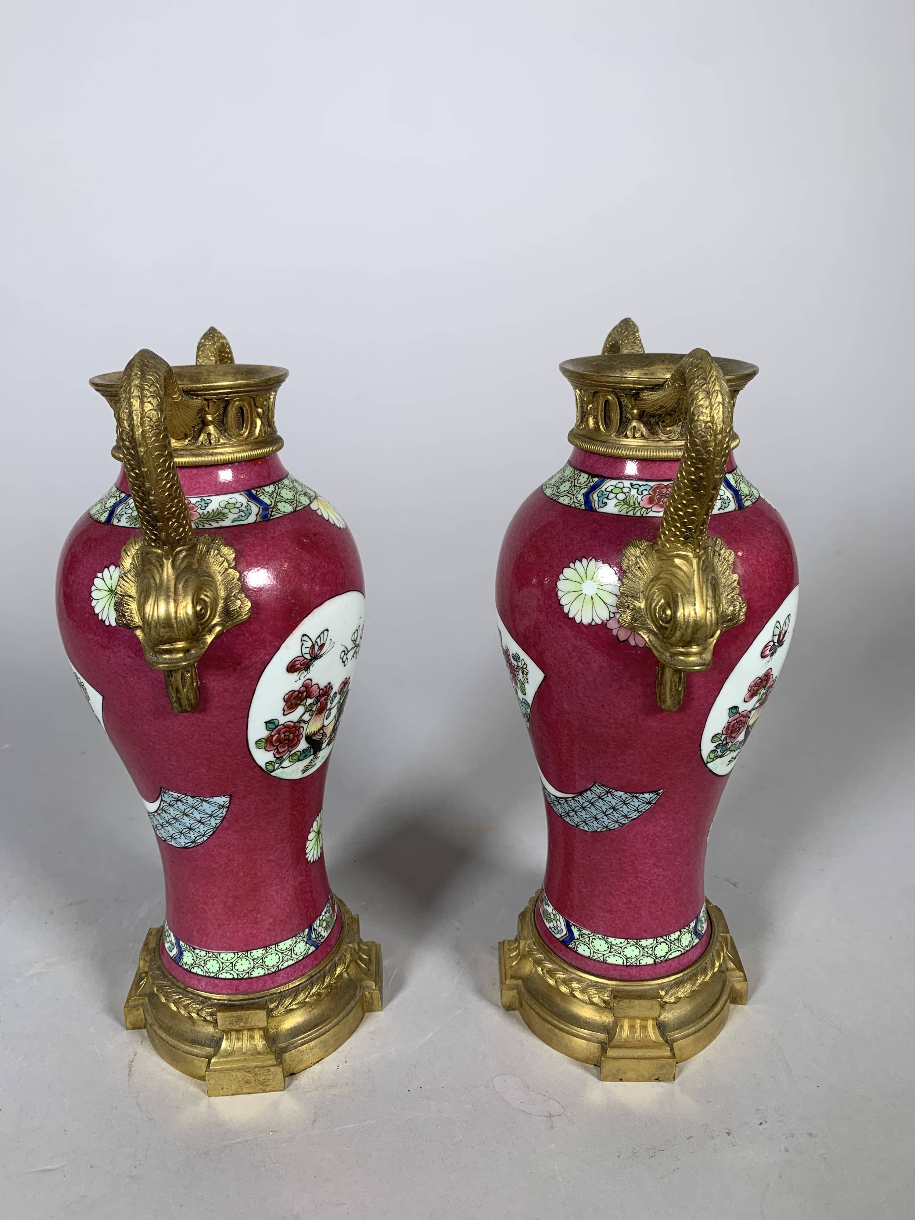 Pair of Chinese Porcelain Vases from the Qianlong Period, 18th Century