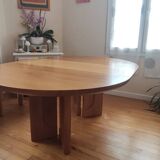 Extendable table and 4 leather chairs