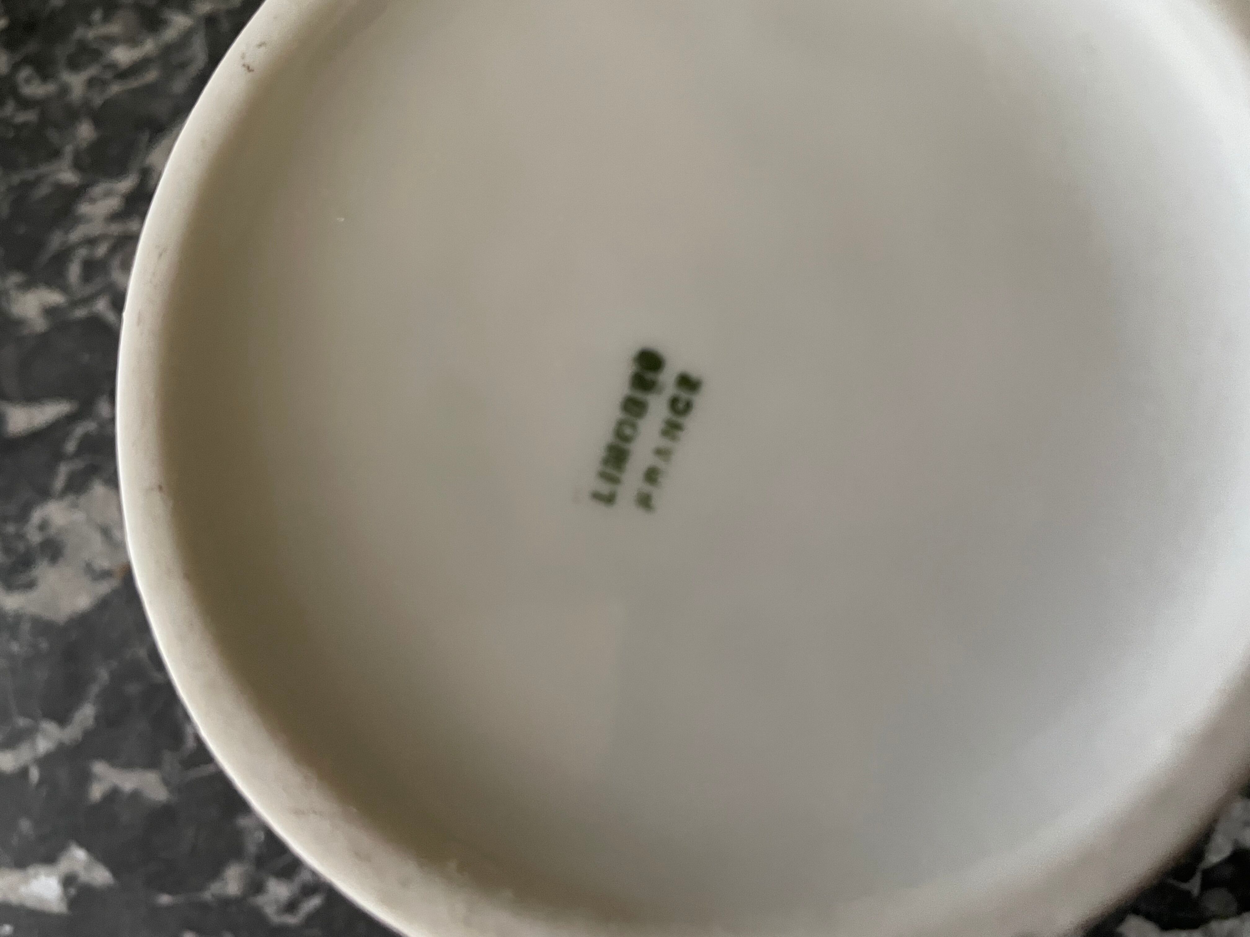 Apothecary pot in white Limoges porcelain