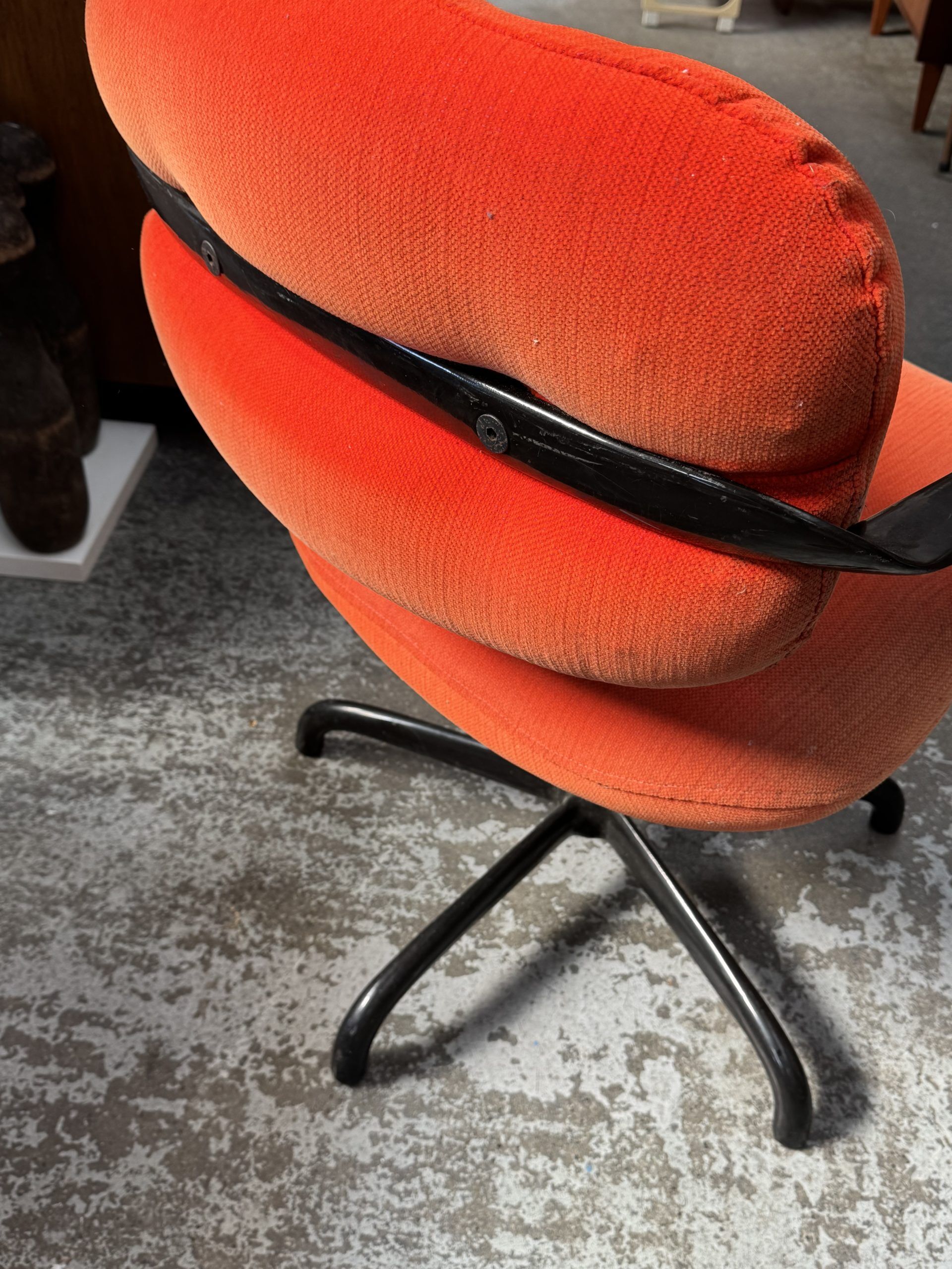 Knoll armchair