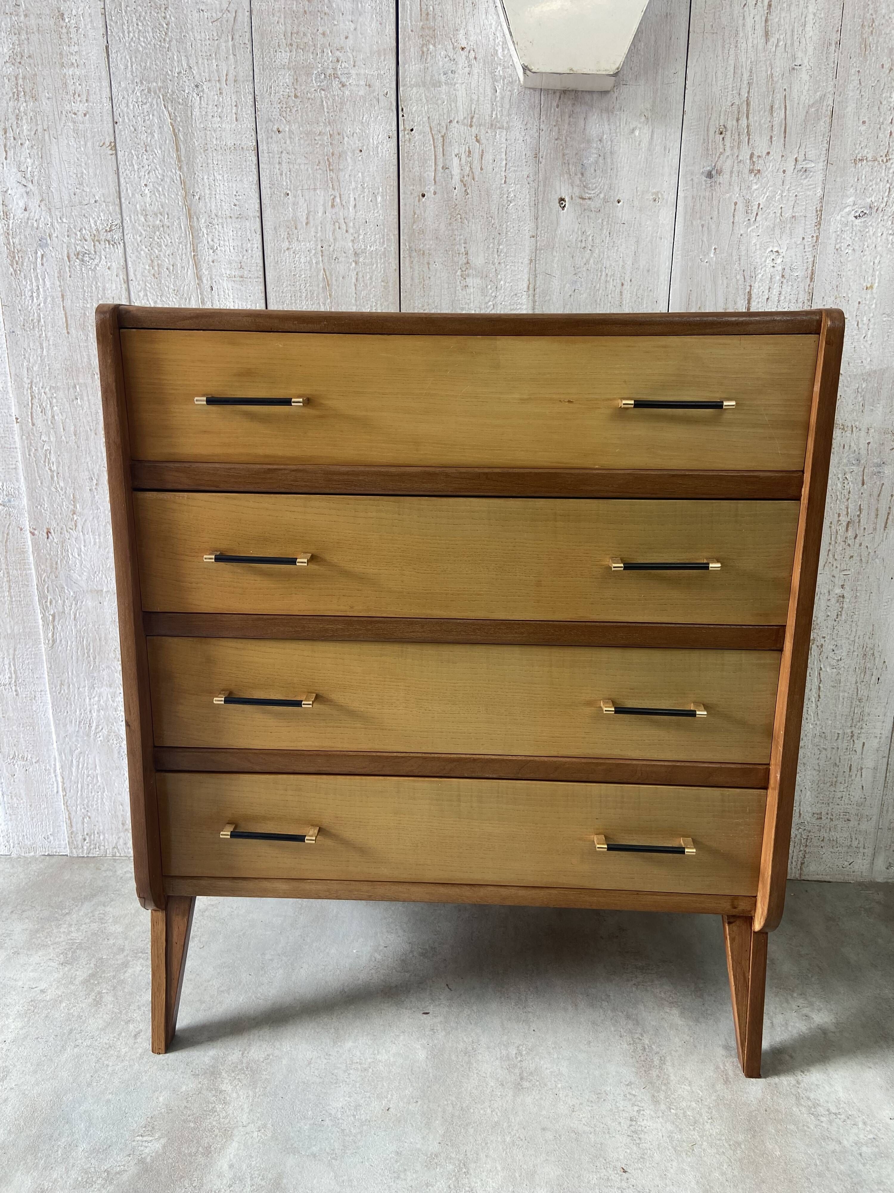 Vintage chest of drawers