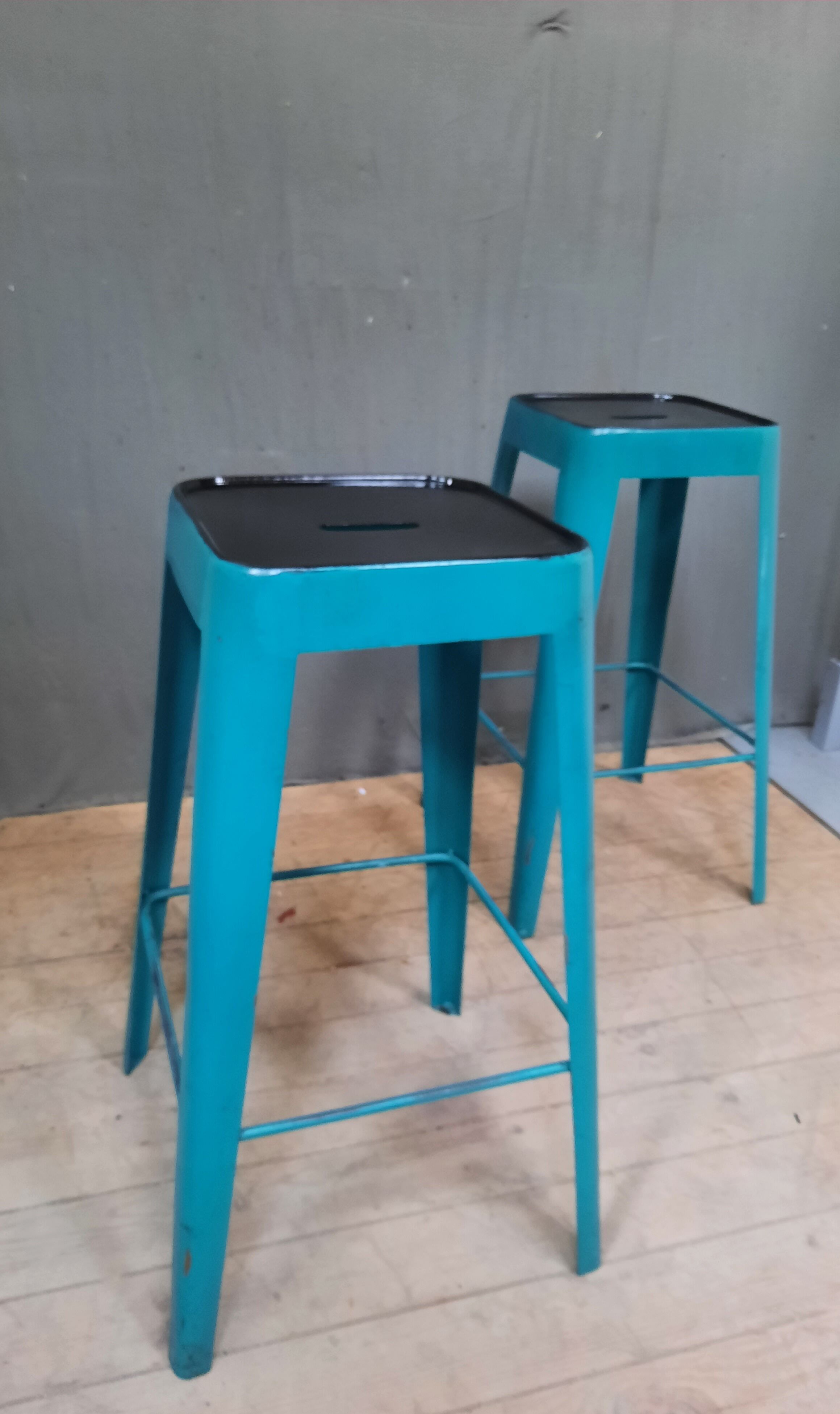 Paire de tabourets de bar industriel