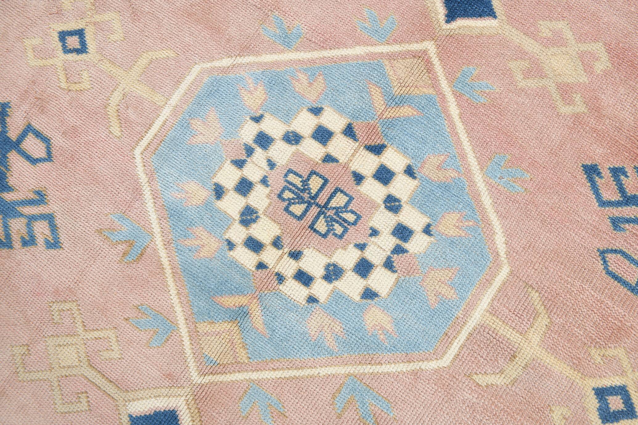 8x11 oversize pink persian rug, 259x351cm