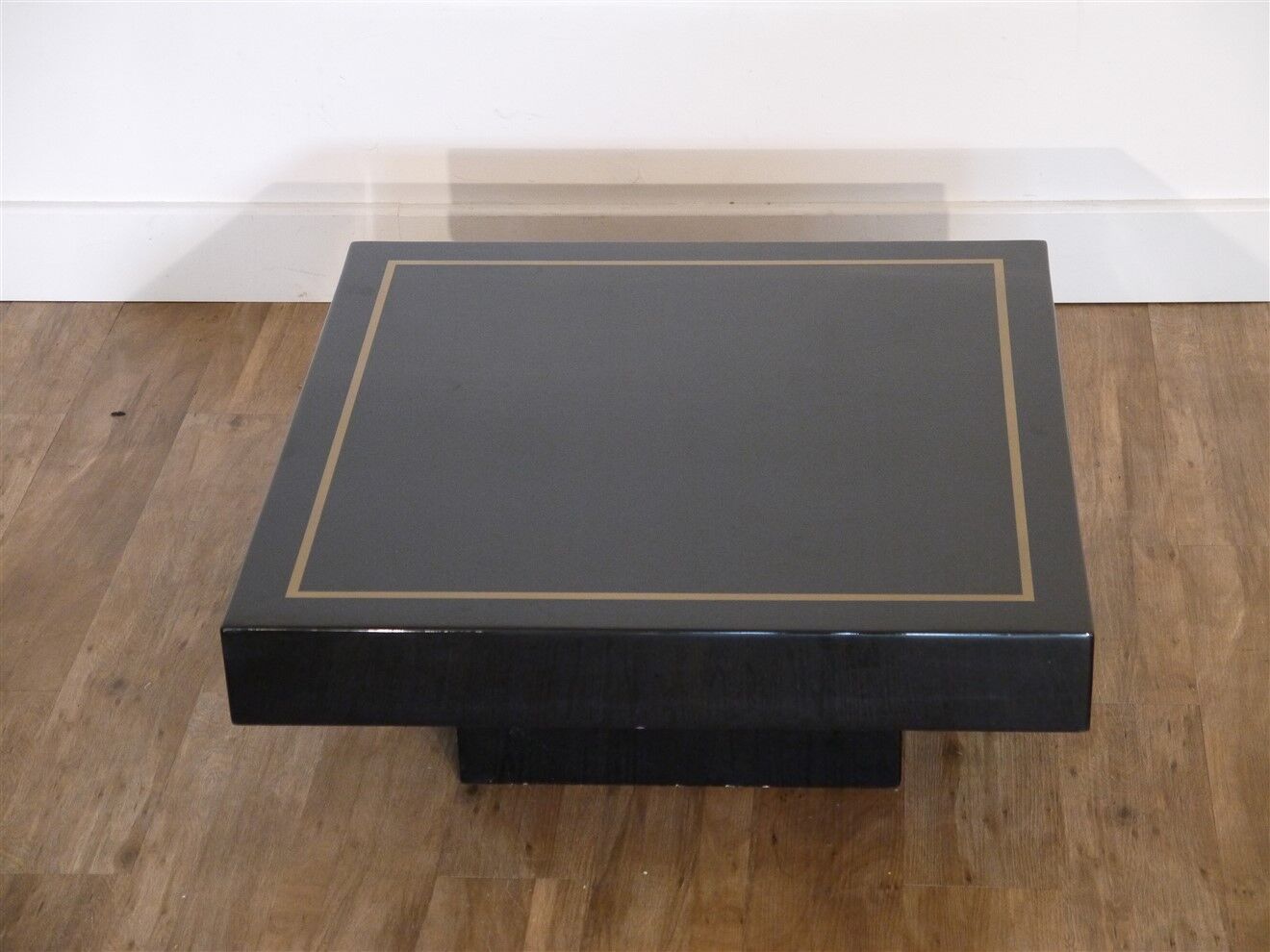 Coffee table in black lacquer 1970