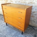 Vintage chest of drawers with four drawers