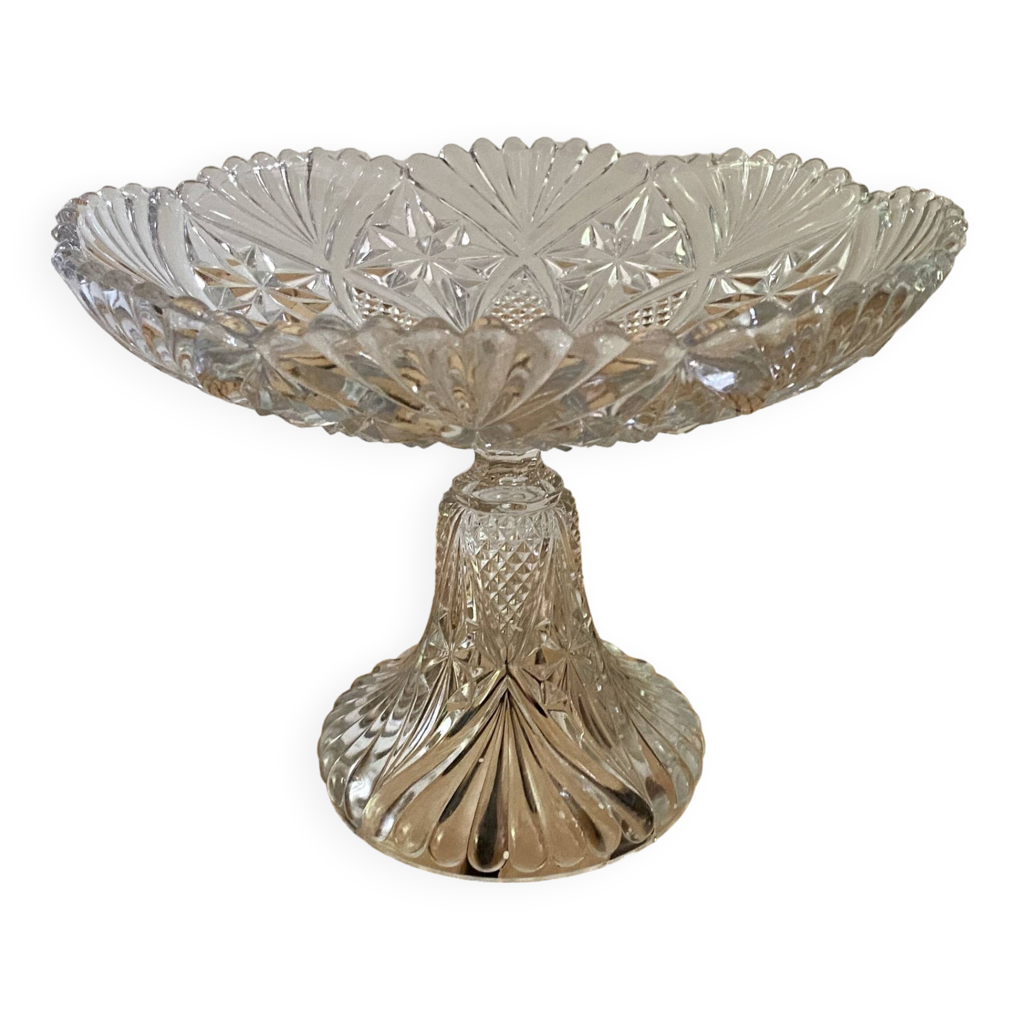 Compotier ou assiette à pied en verre ciselé vintage