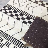 Moroccan Berber wool rug 252 x 139 cm