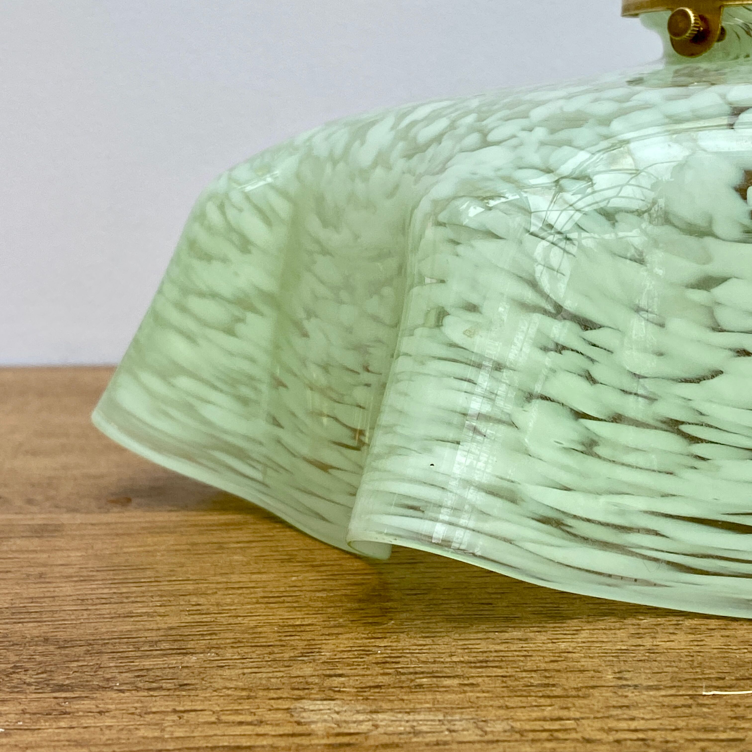 Suspension abat-jour vintage en verre de clichy mint