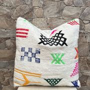 Coussin en laine berbère fait main : Coussin Kilim marocain (45x45cm)