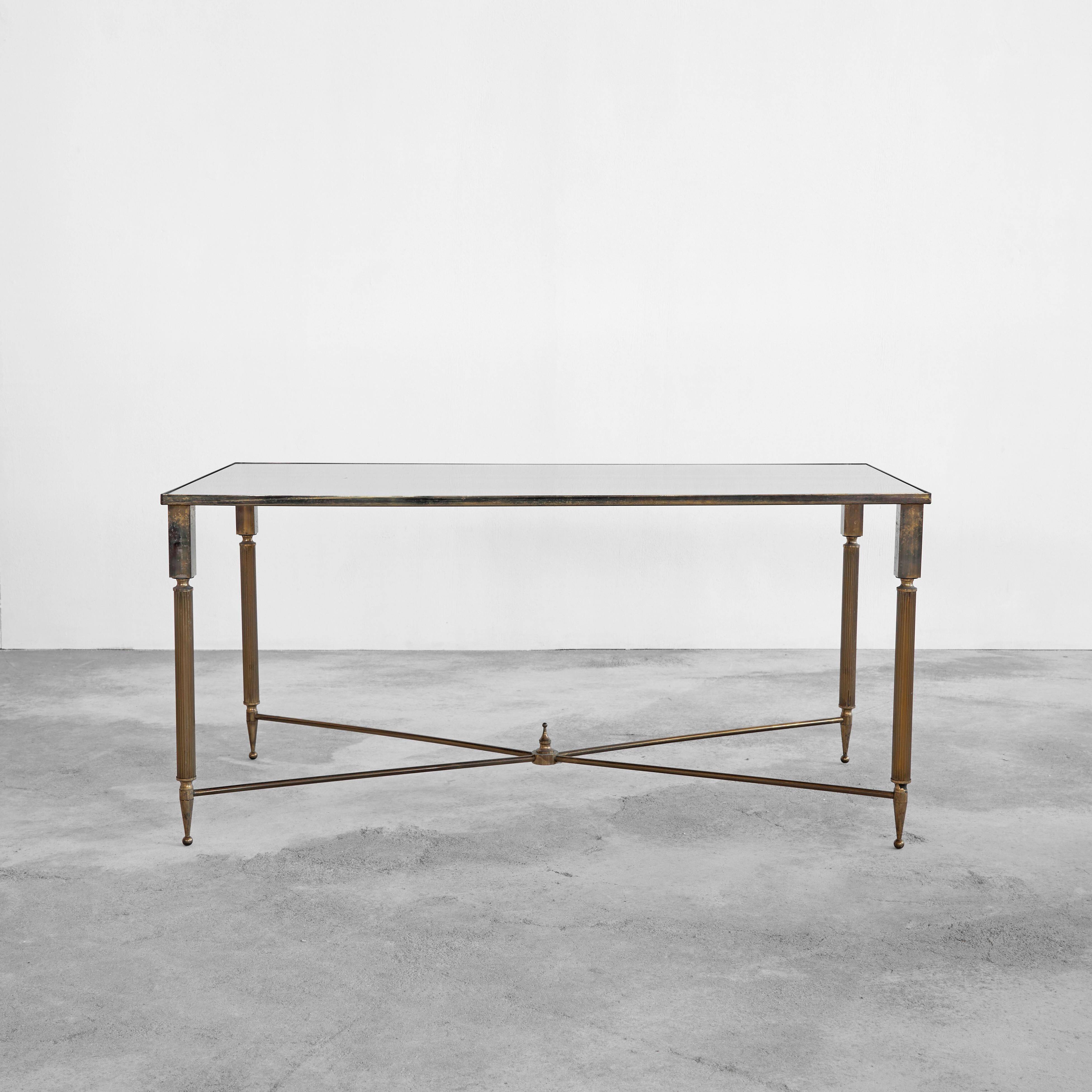 Table basse en laiton patiné et verre Maison Charles années 1960