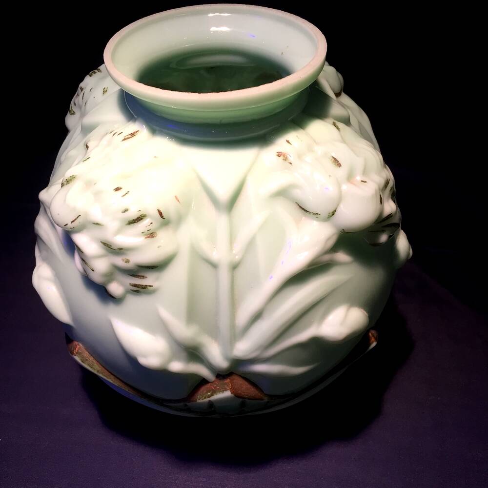 1930s-1940s vase in green opaline with floral decoration
