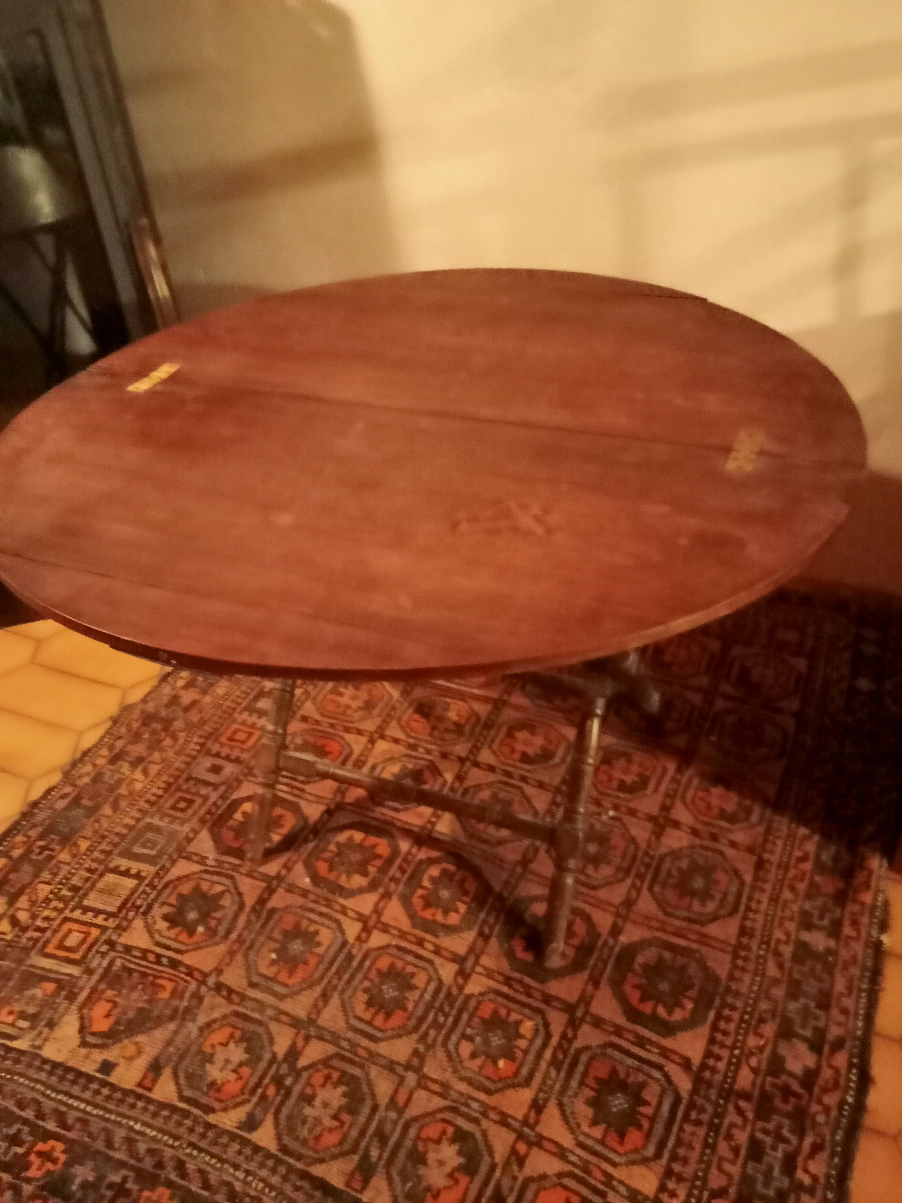 Retro folding coffee table