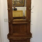 Pedestal wall cloakroom 1900