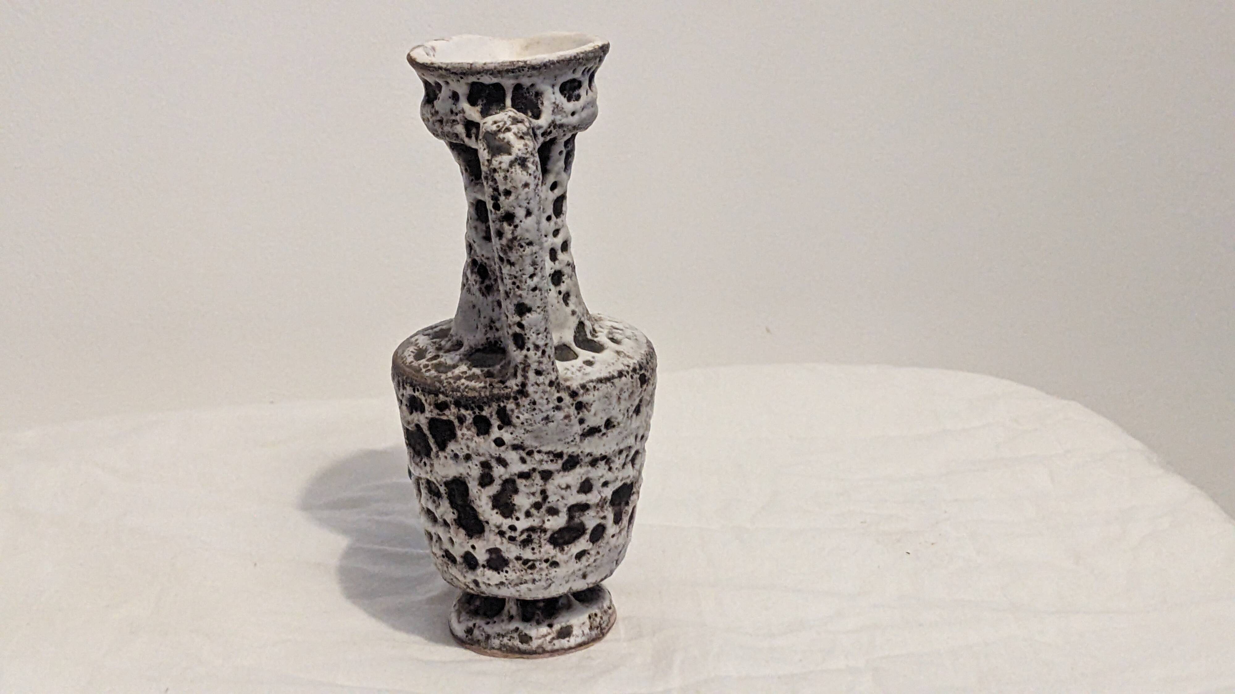 Small vase in fat lava style