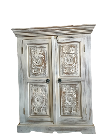 White chest of drawers