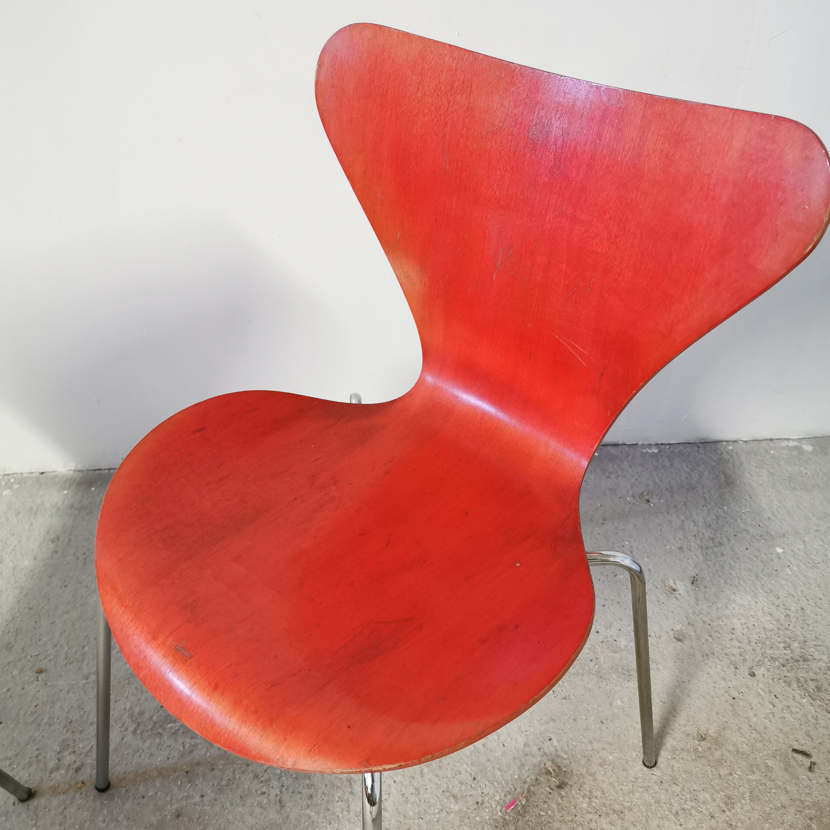 Pair of chairs 3107 by Arne Jacobsen for Fritz Hansen, 1976