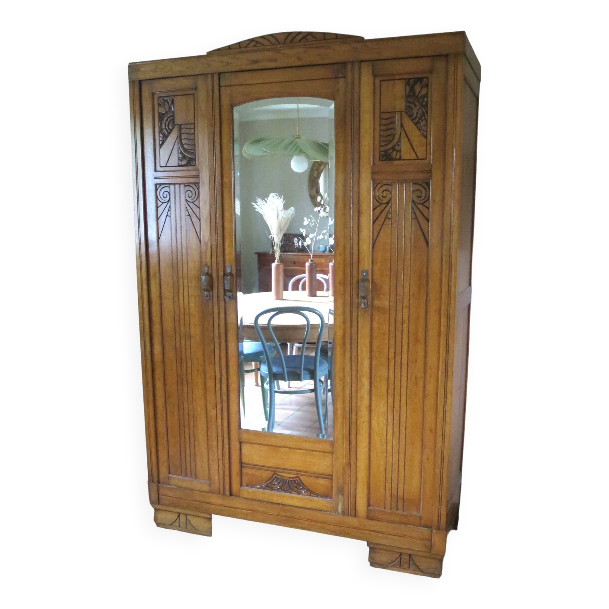 Parisian art deco carved wardrobe with mirror 130 x 200