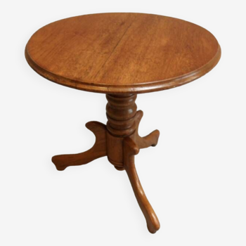 Vintage oak round side table