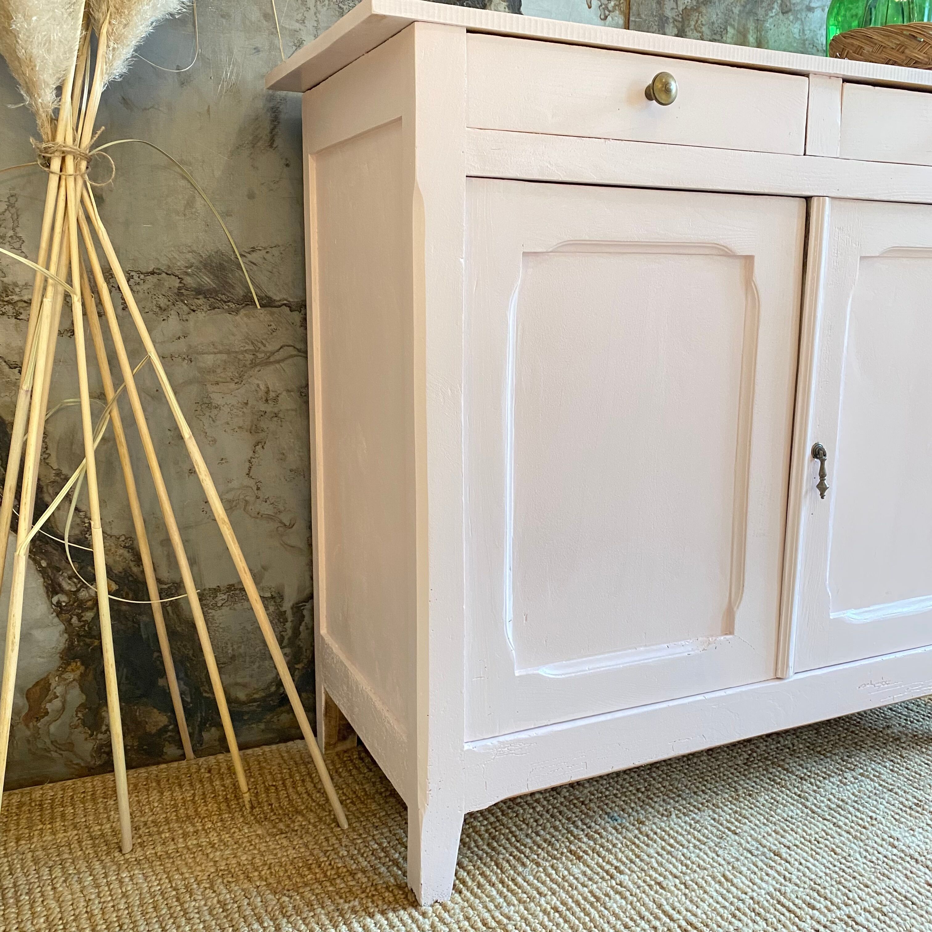 Powder pink Parisian buffet