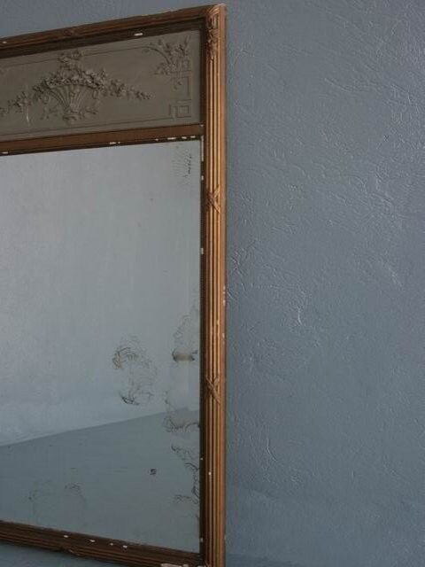 Louis XVI style in Golden stucco trumeau