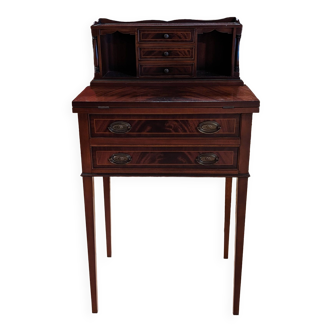 Small mahogany happiness of the day desk