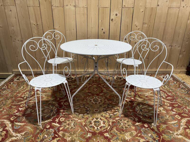 Salon de jardin en fer forgé