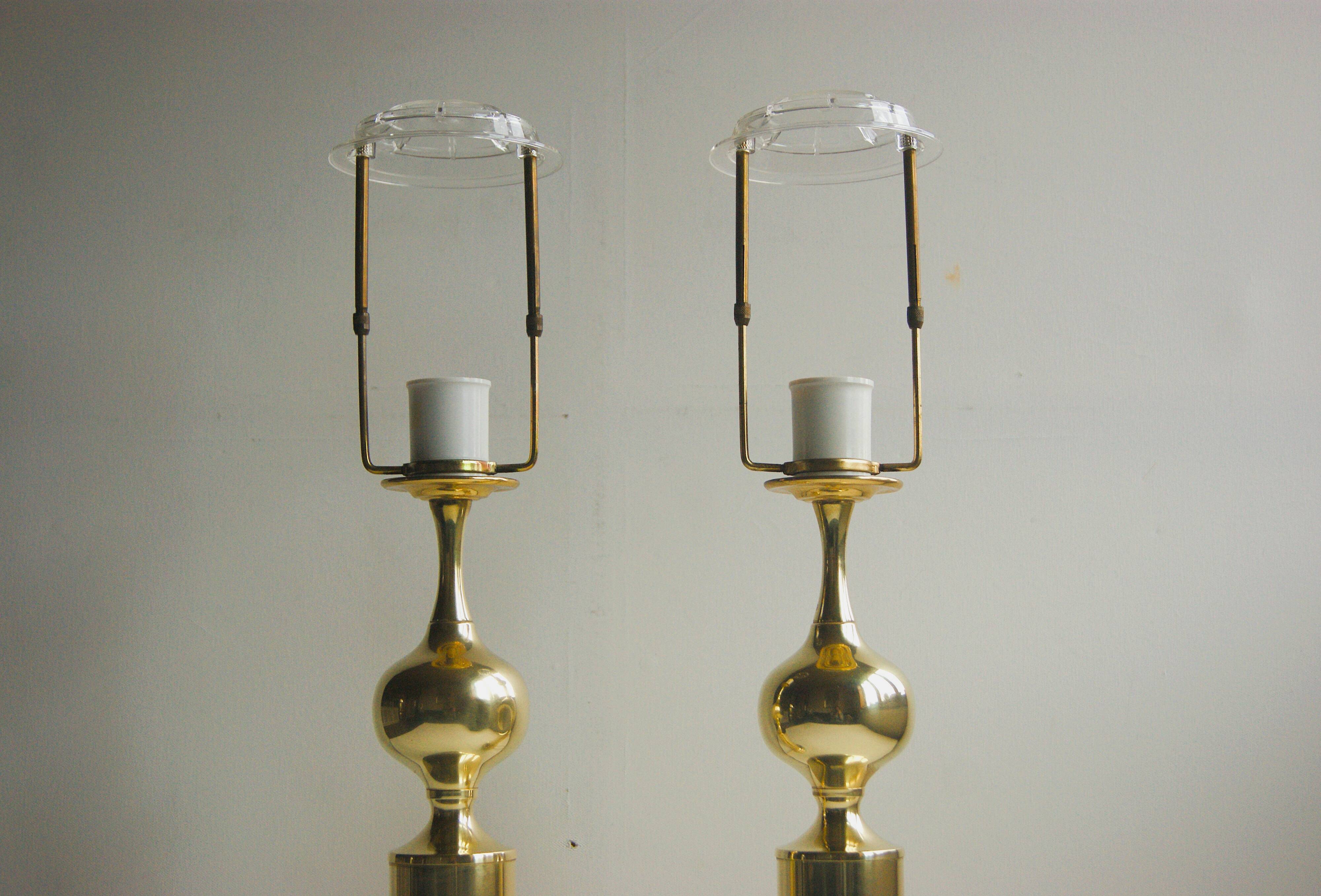 Paire de lampes de table en laiton brillant - Hollywood Regency - Odreco. Danemark années 1960.