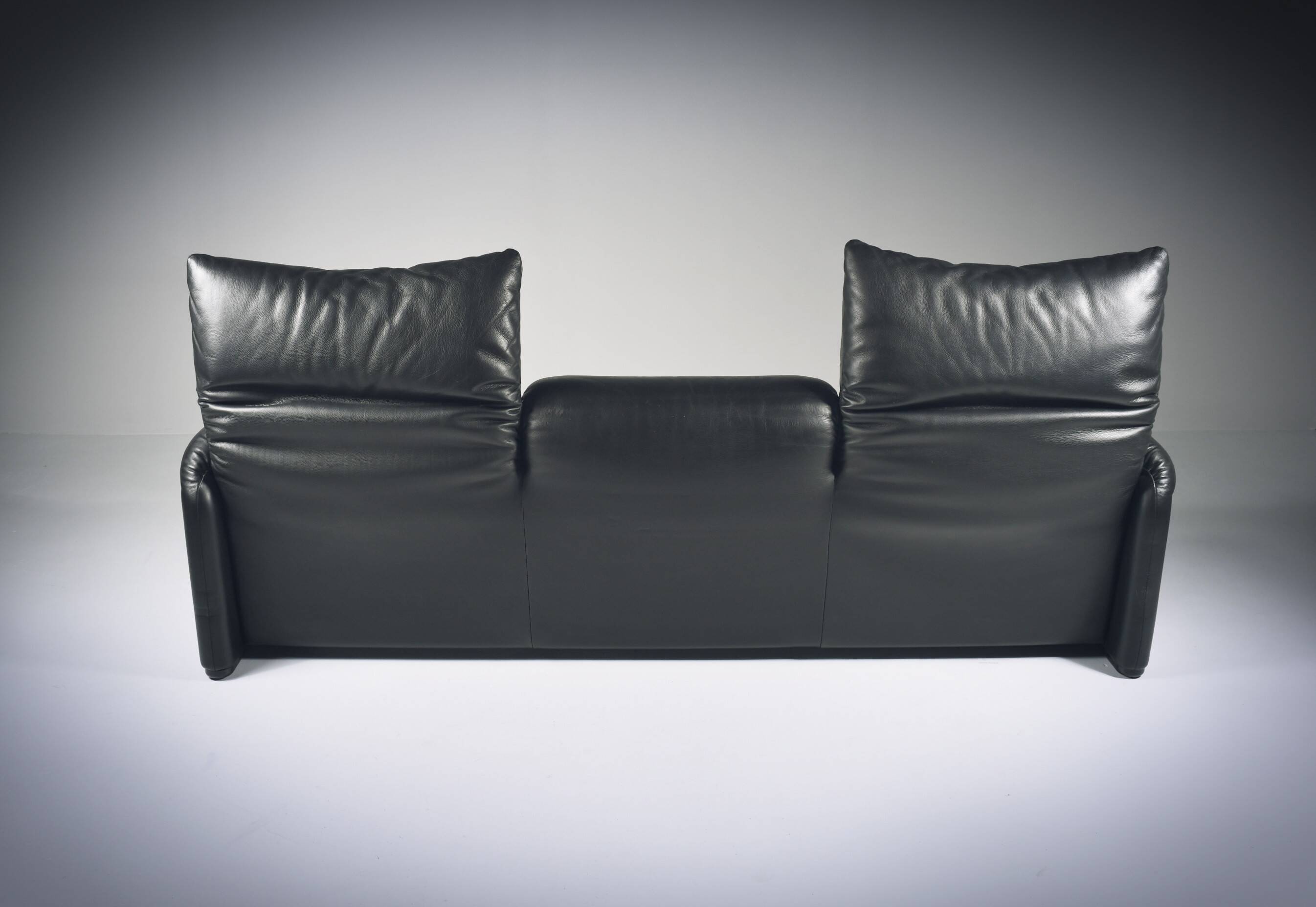 Sofa by Vico Magistretti "Maralunga" for Cassina 1973