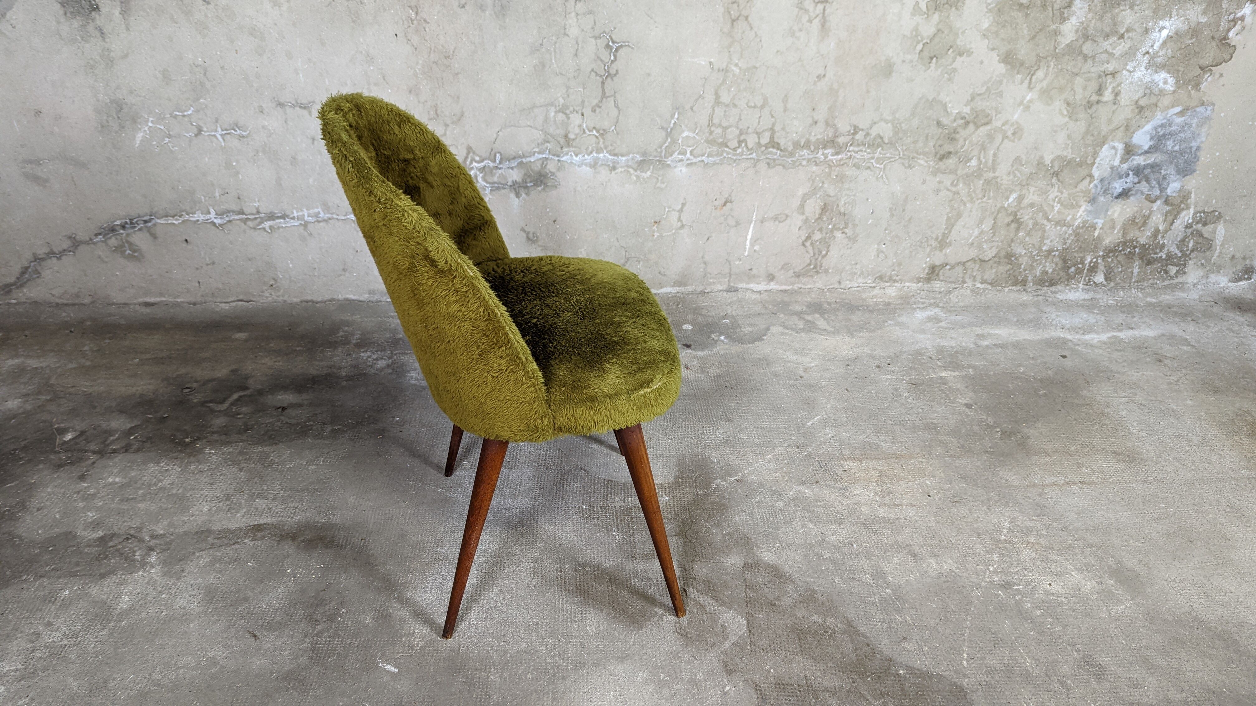 Vintage moumoute chair set