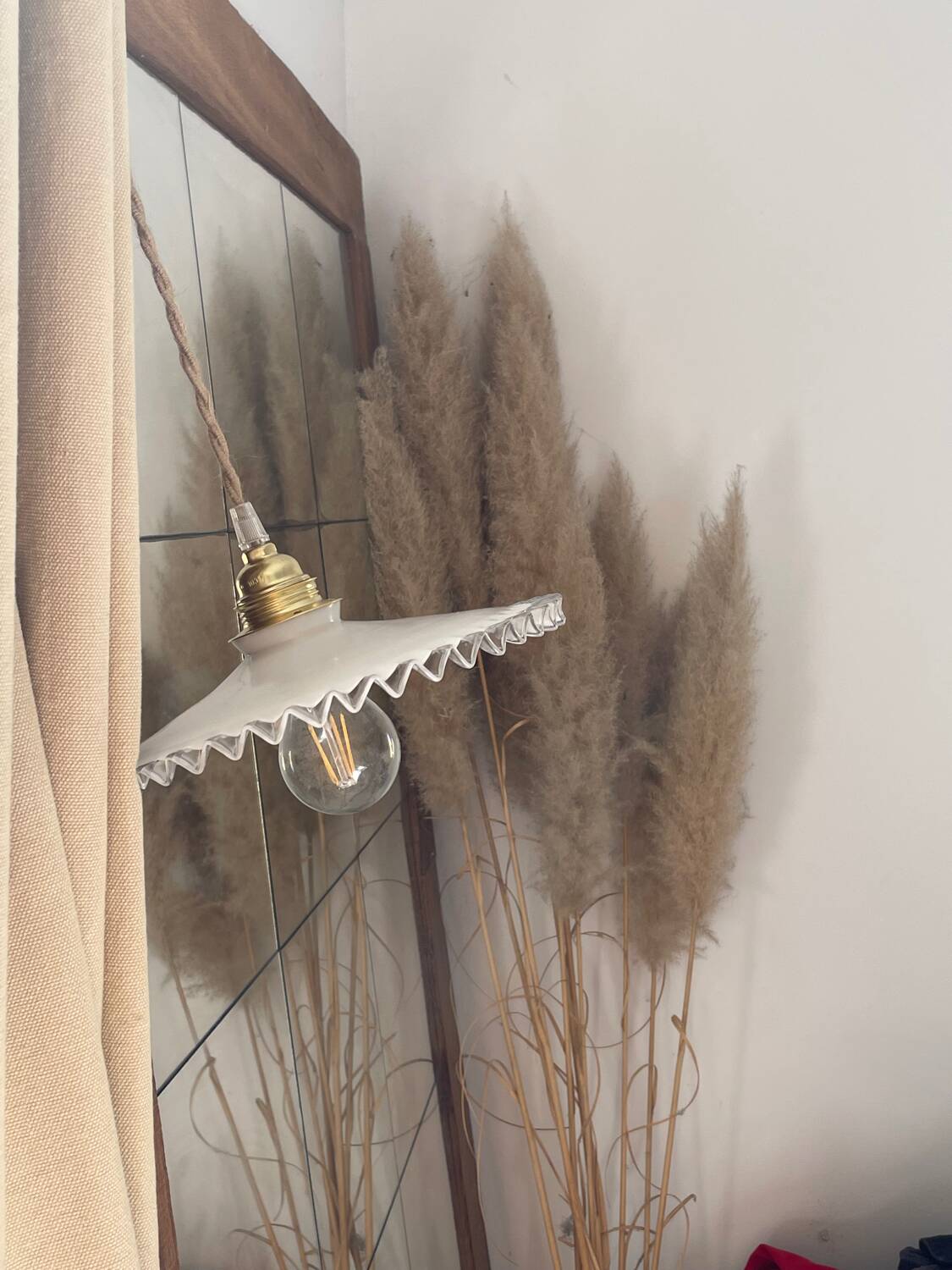 Pair of lace-edged opaline portable lamps with cord wire