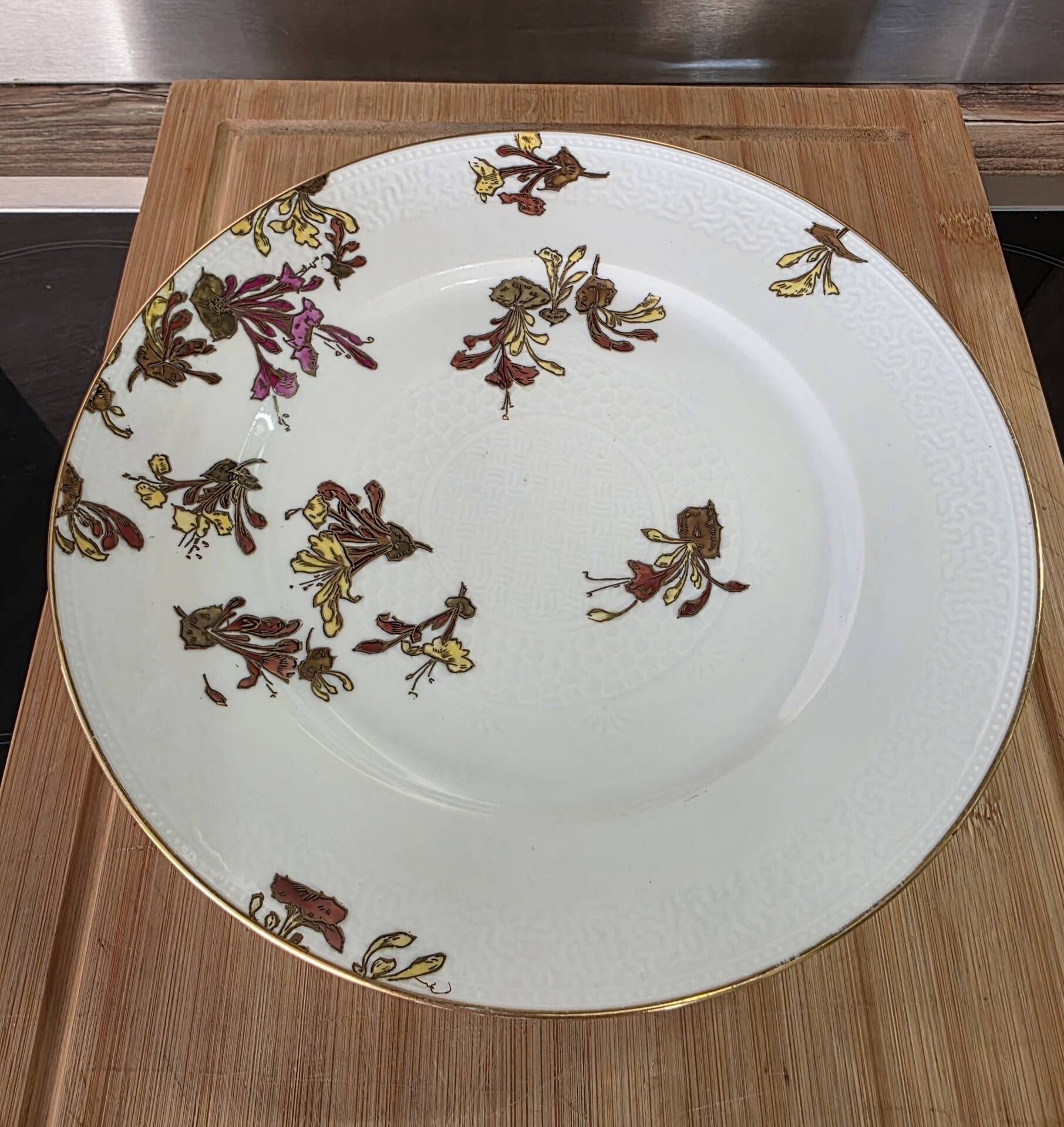 Japanese-style plate Haviland Limoges L'Escalier de Cristal Chèvre pattern