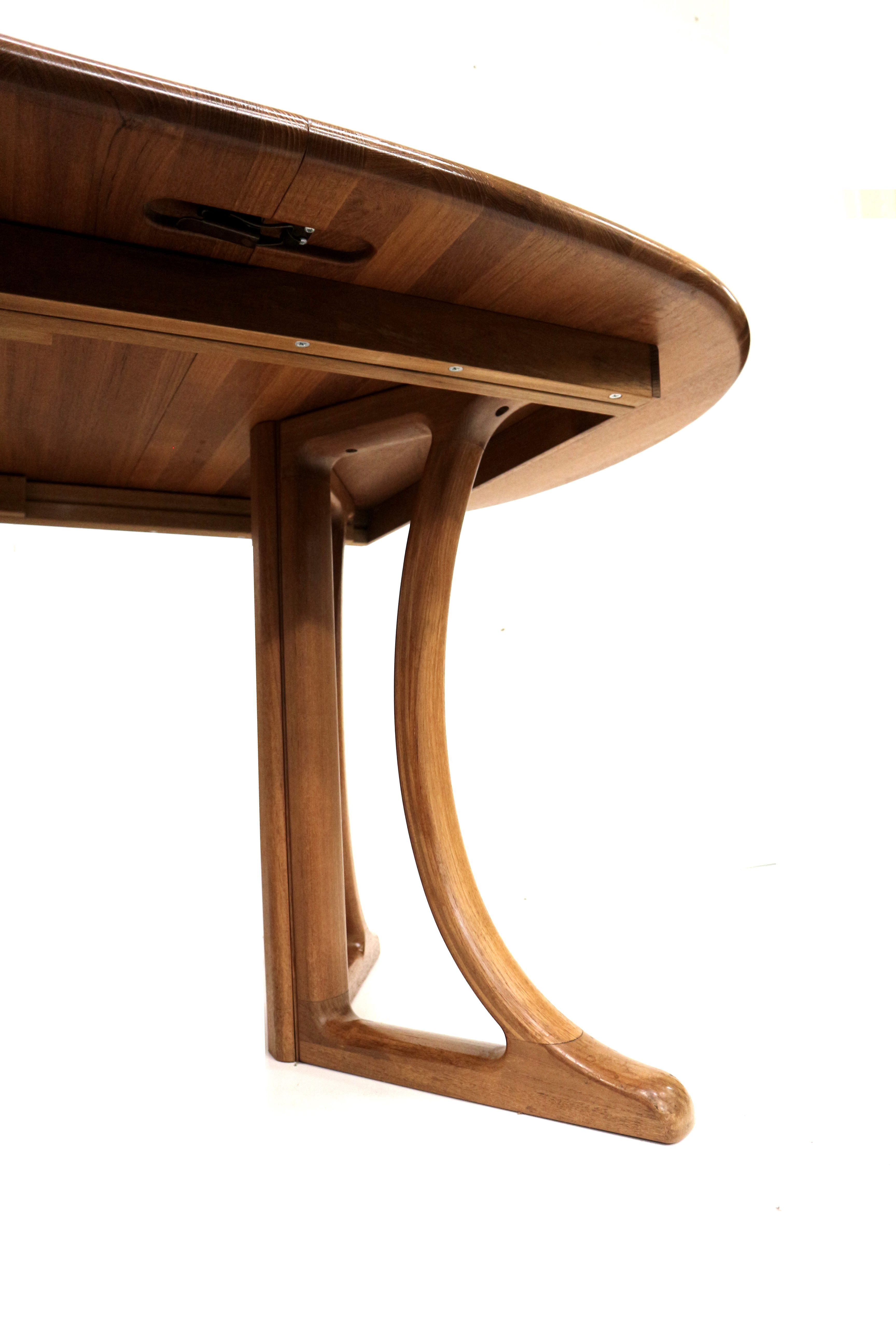 Danish design extendable teak dining table from the 1960s
