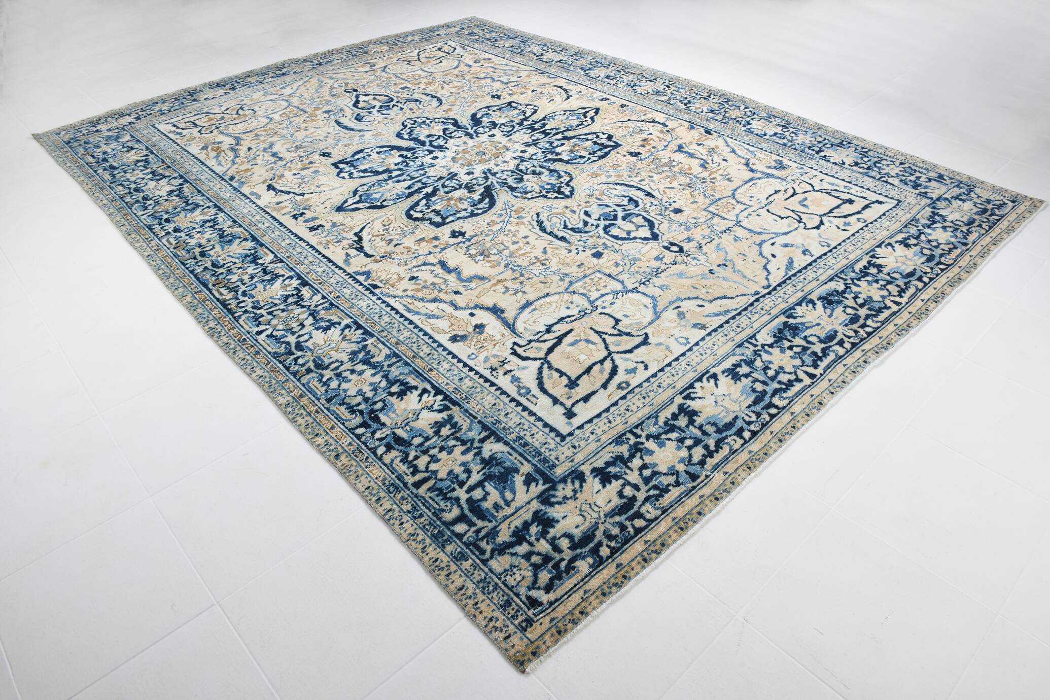 Tapis Persan Vintage Bleu Fait Main, Élégance Classique d’Iran, 293x391 Cm