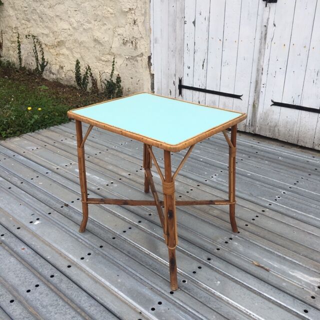 Rattan table and chair