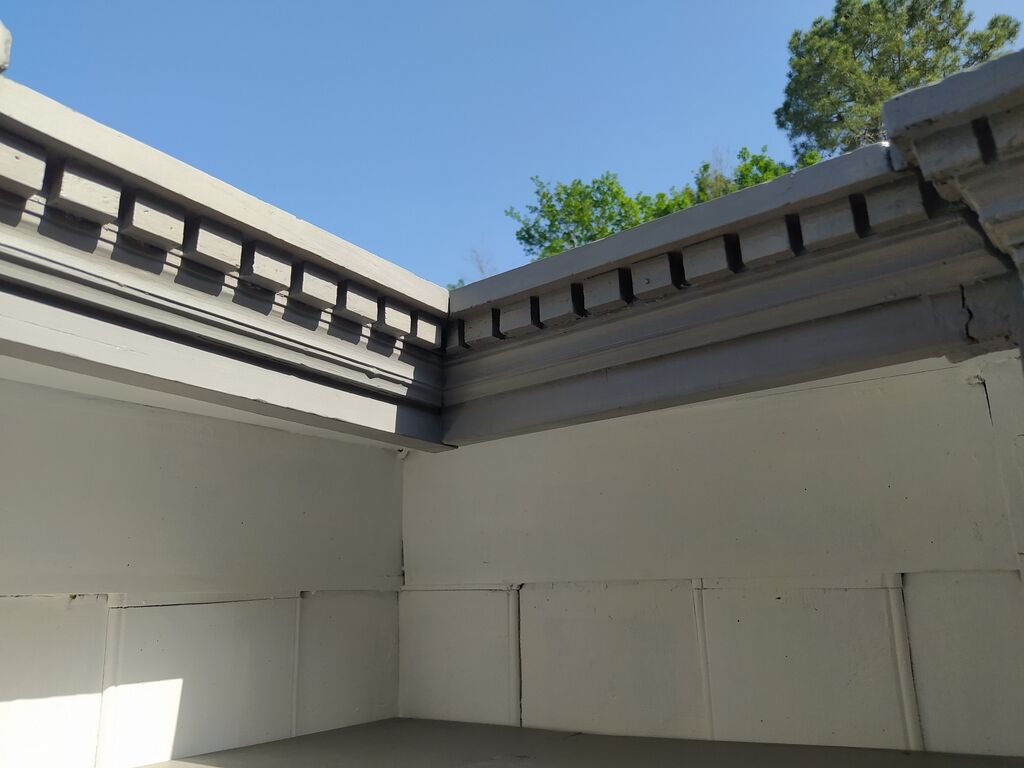 Gustavian grey patina notch