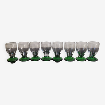 8 old colored green stemmed glasses from the 1930s