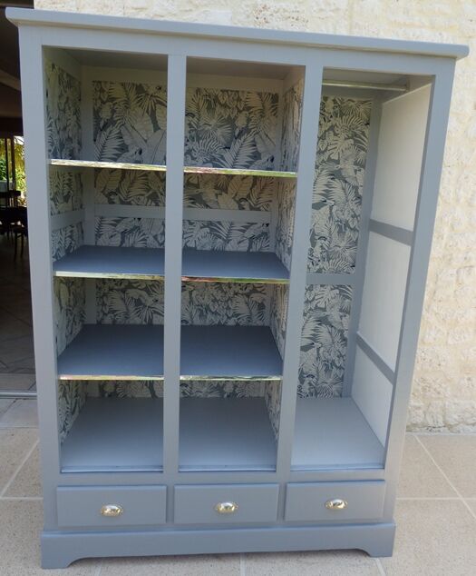 Cloakroom furniture or entrance furniture with plenty of storage space – wardrobe side, shelf side