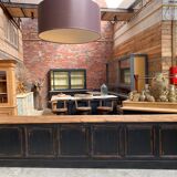 Patinated trading post