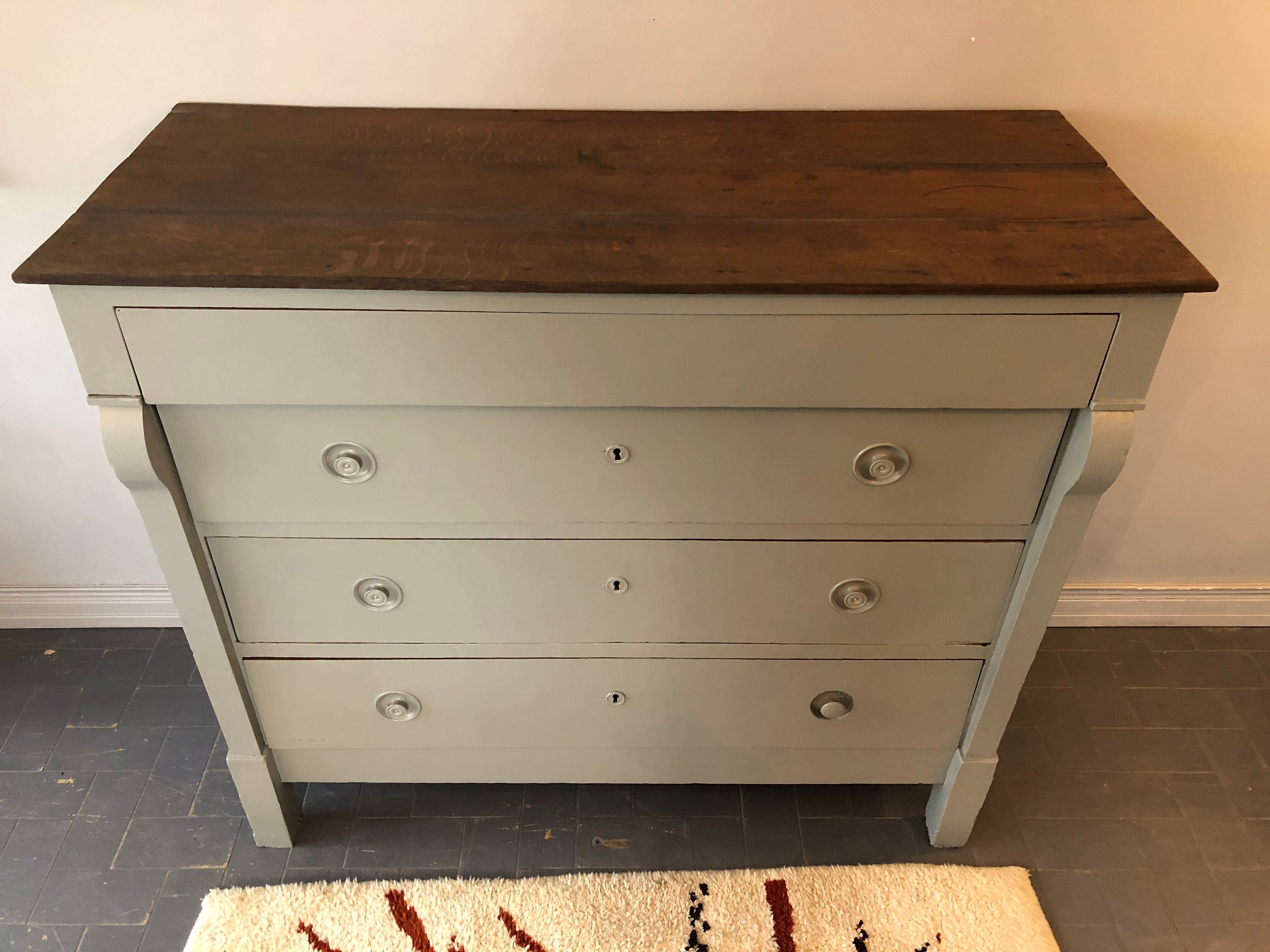 Old-timer 4 drawers